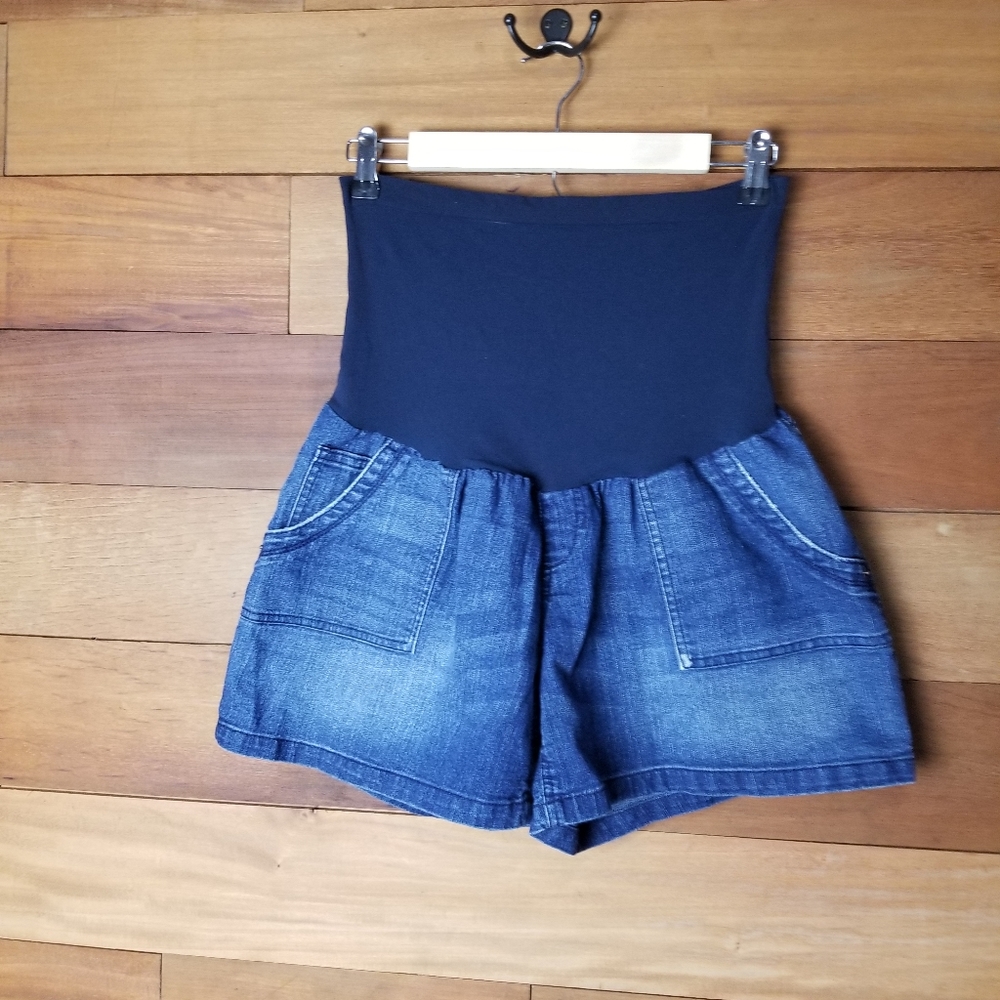Oh baby by motherhood denim shorts size L